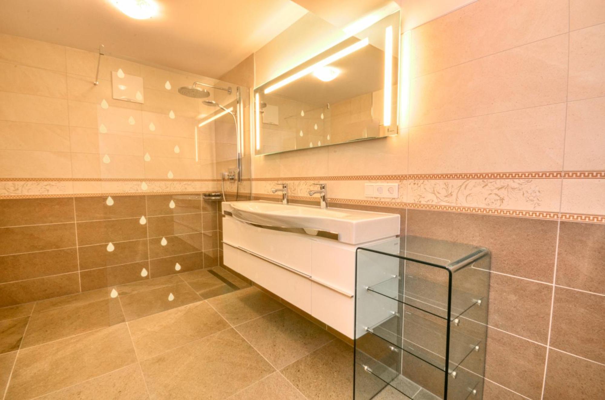 Eichenhof Top 2 - By Alpen Apartments Zell am See Exterior photo